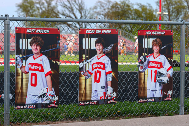 Senior Signs for Lacrosse